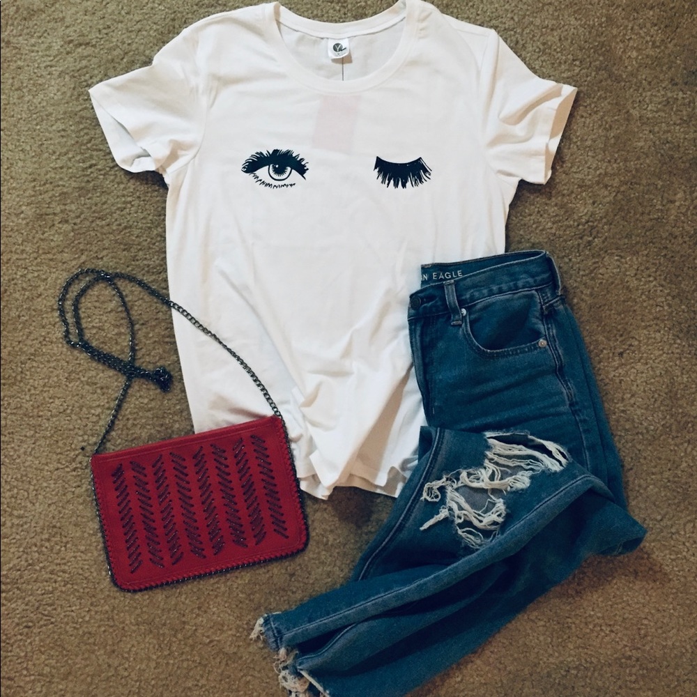 Wink eye printed t-shirt NWOT